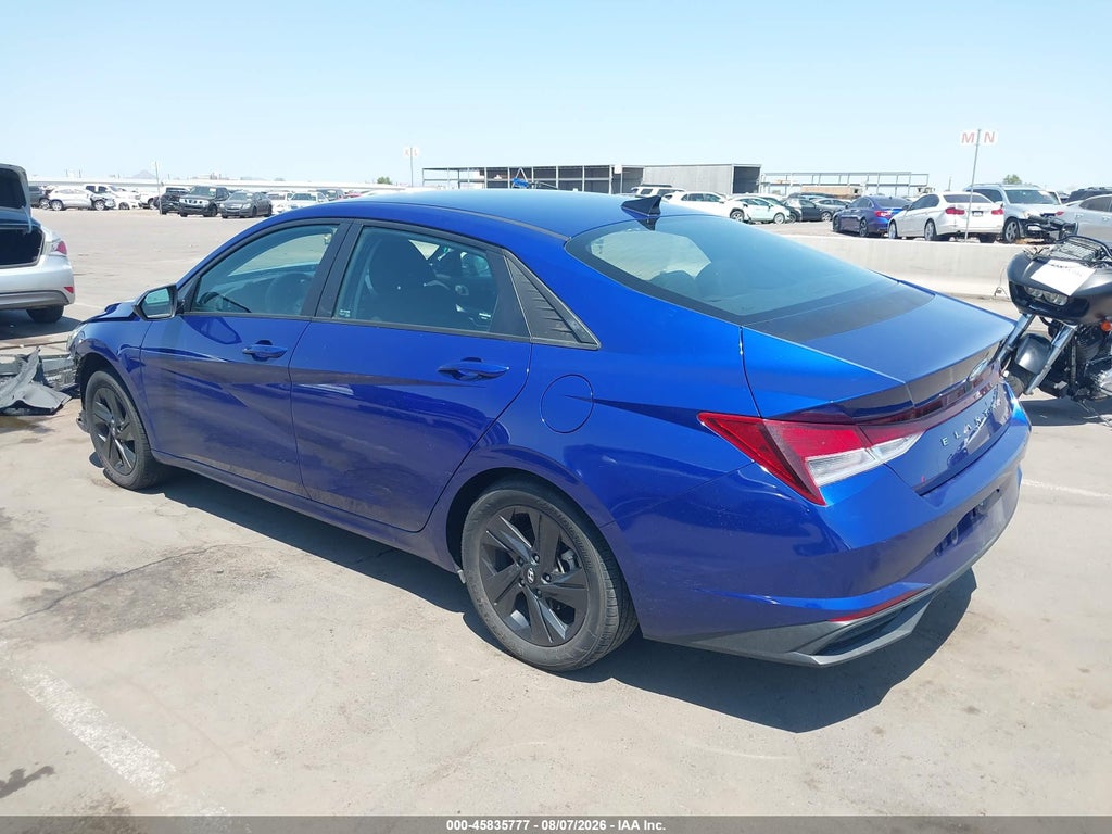 Hyundai Elantra 2021