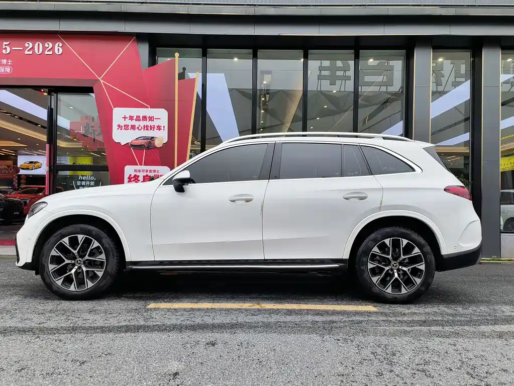 Mercedes-Benz GLC 2023