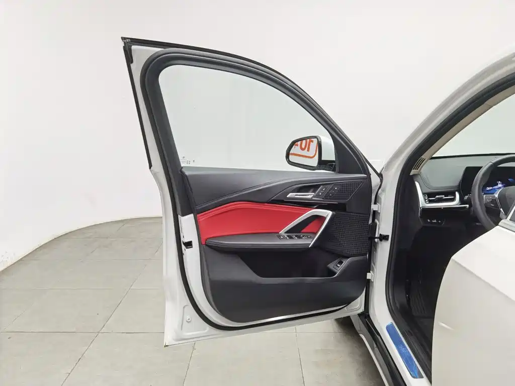 BMW iX1 2025