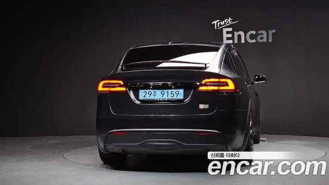 Tesla Model X 2023