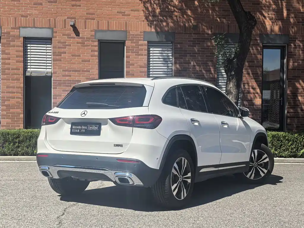Mercedes-Benz GLA 2023