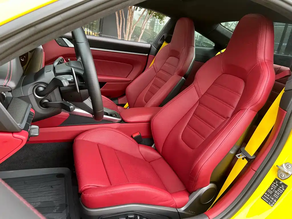 Porsche 911 2023
