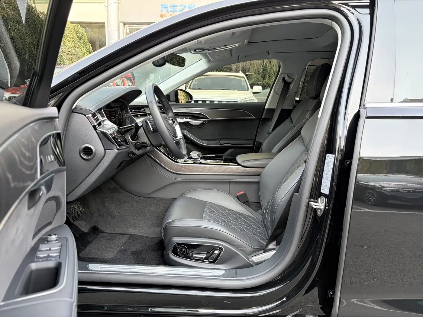 Audi A8 2023