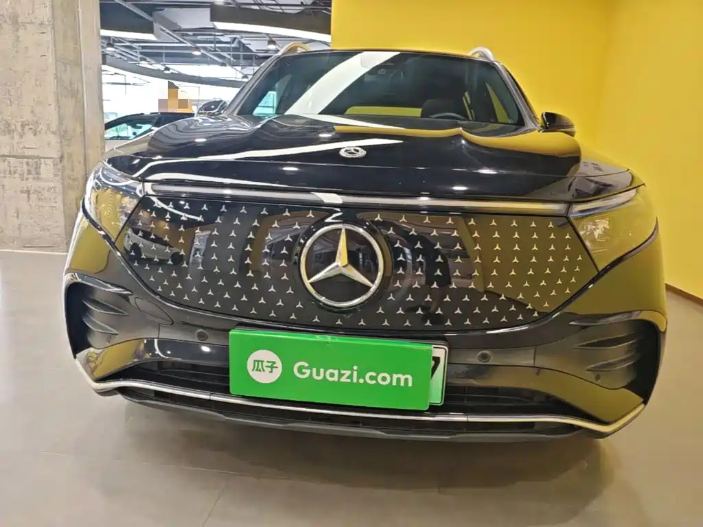 Mercedes-Benz EQB 2025