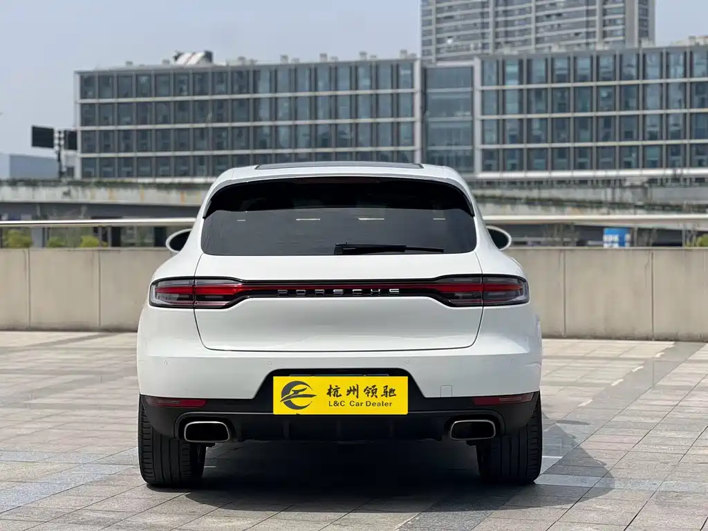 Porsche Macan 2021