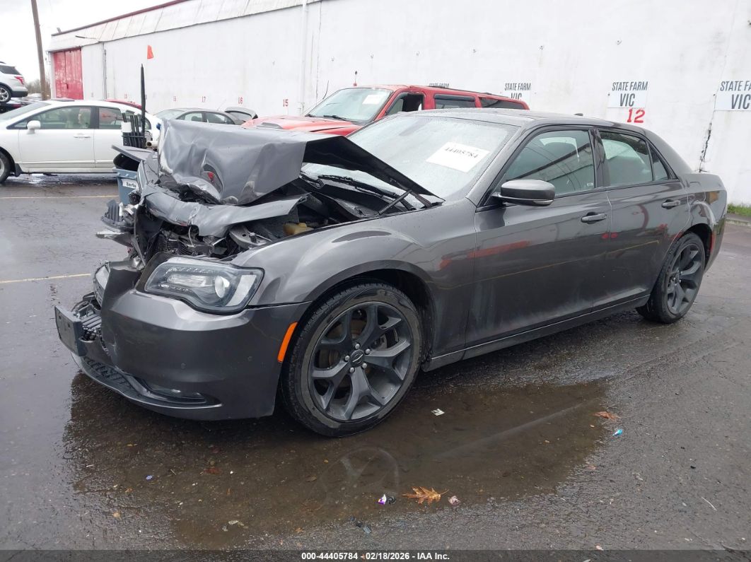 Chrysler 300 2021