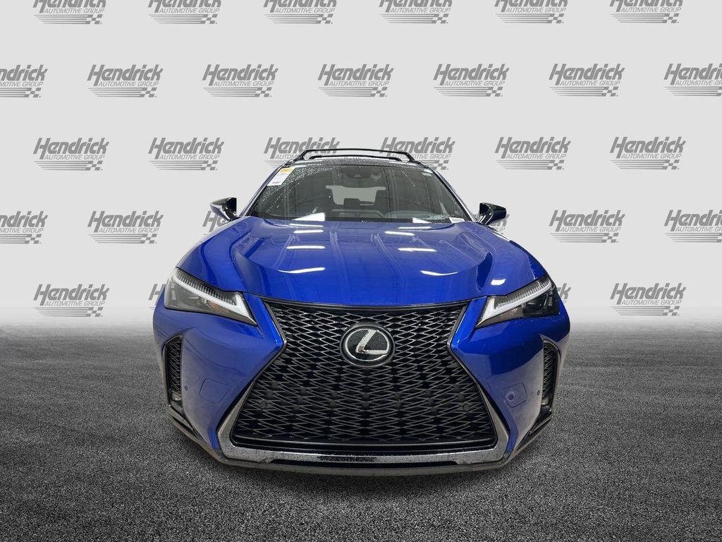 Lexus UX 2024