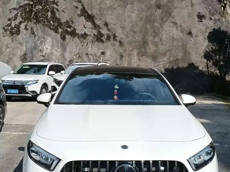 Mercedes-Benz A-Класс 2021