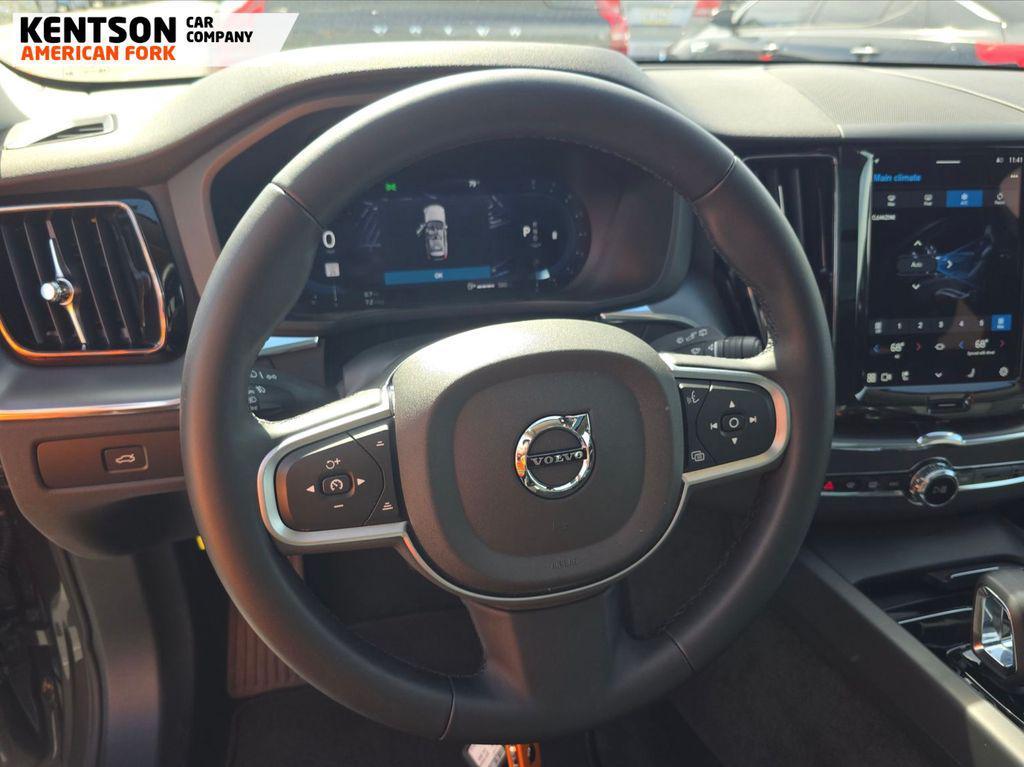 Volvo XC60 2025