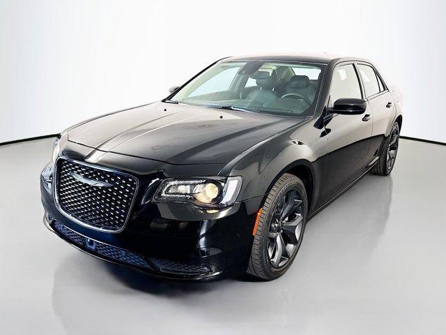 Chrysler 300 2023