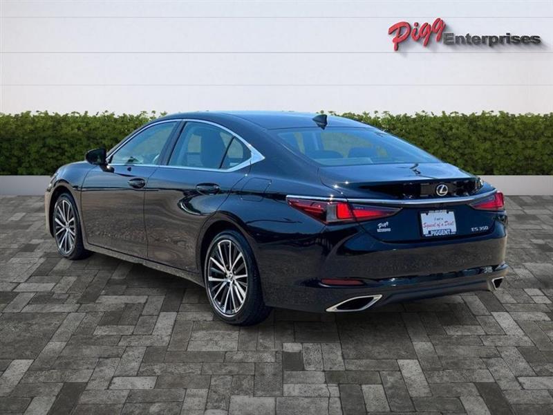 Lexus ES 2024