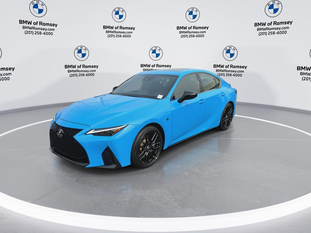 Lexus IS 2024