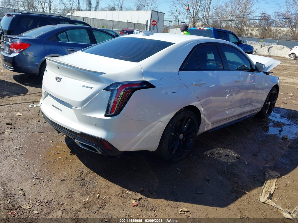 Cadillac CT4 2021