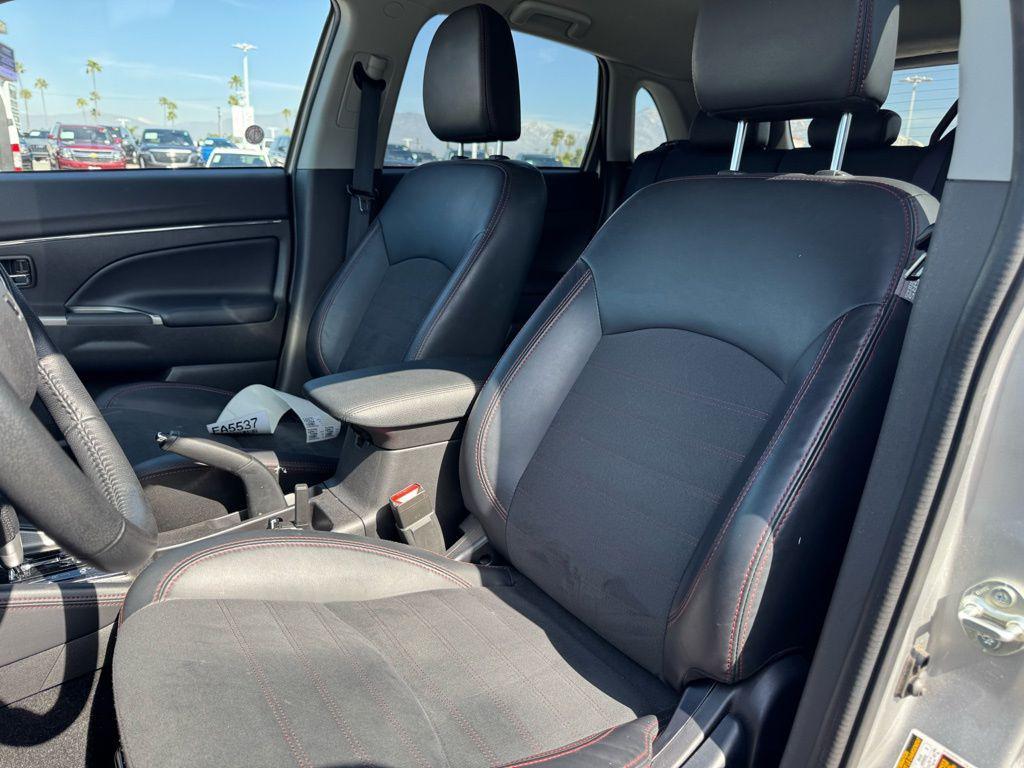 Mitsubishi Outlander Sport 2024