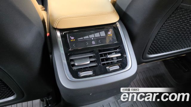 Volvo XC60 2022