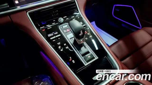 Porsche Panamera 2023