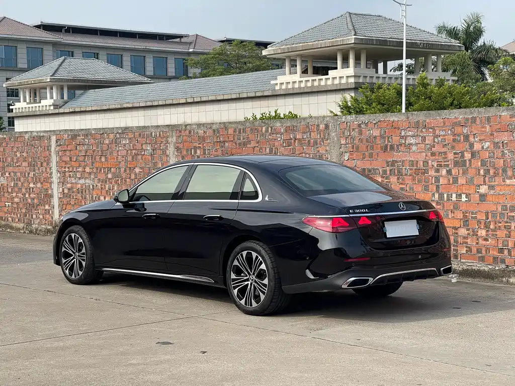 Mercedes-Benz E-Класс 2024