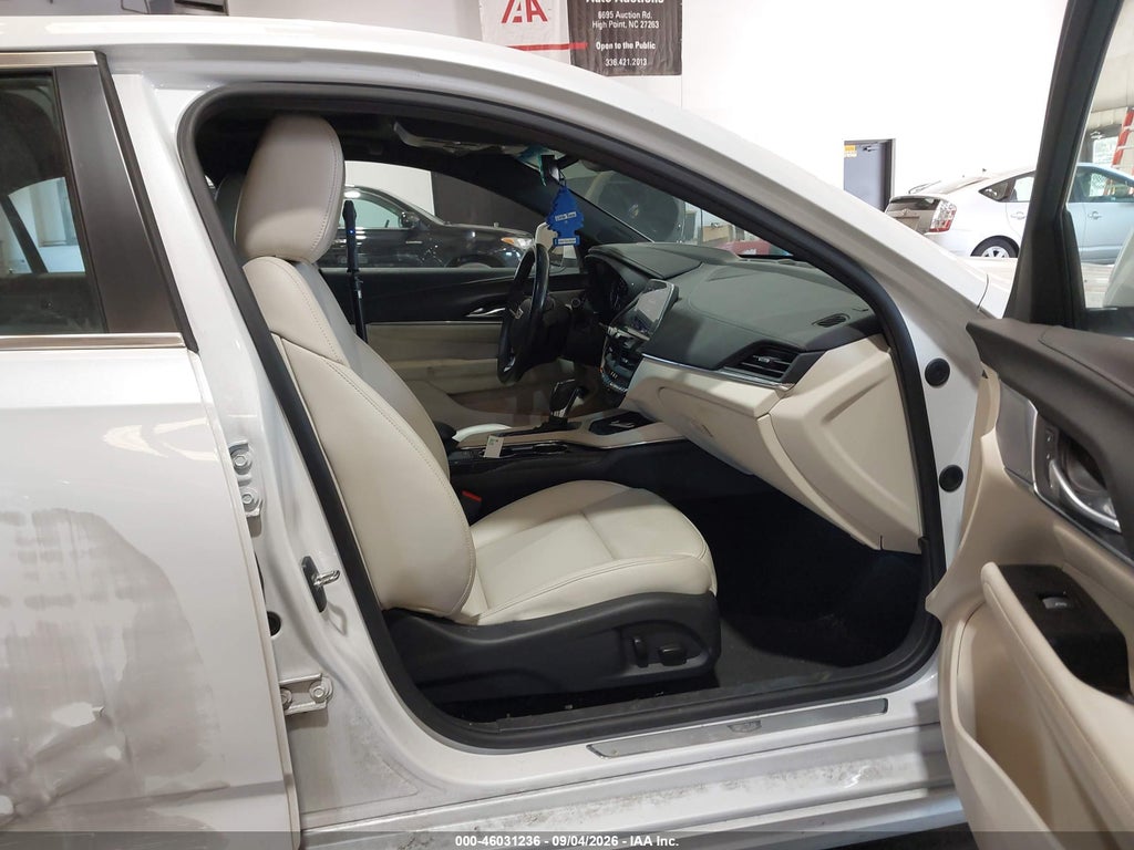 Cadillac CT4 2024