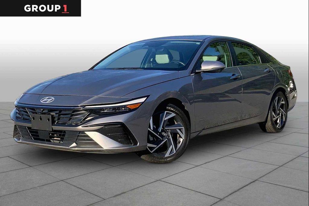 Hyundai Elantra 2024