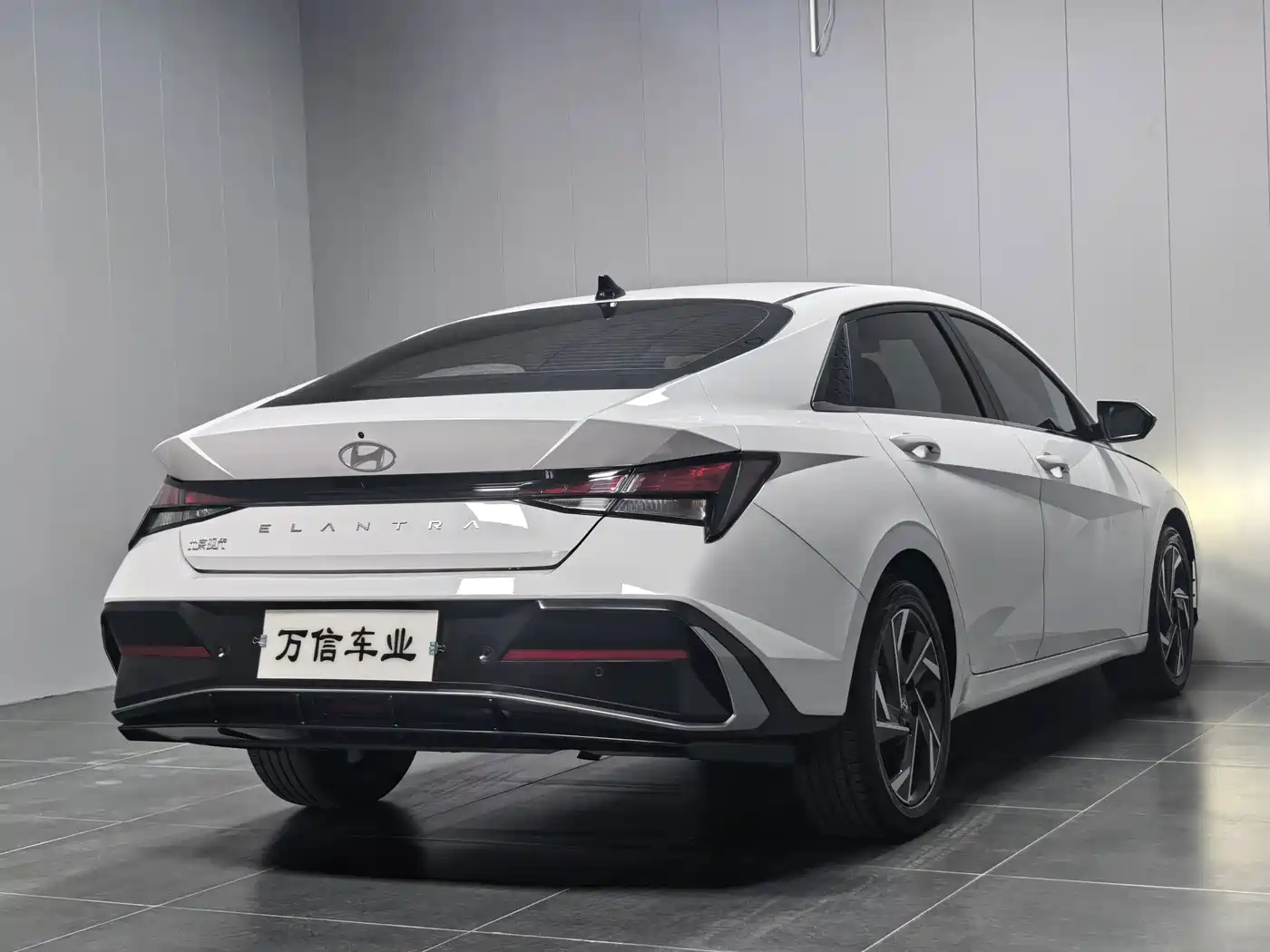 Hyundai Elantra 2023