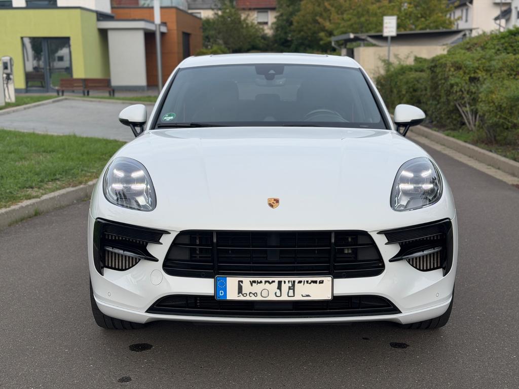 Porsche Macan 2021