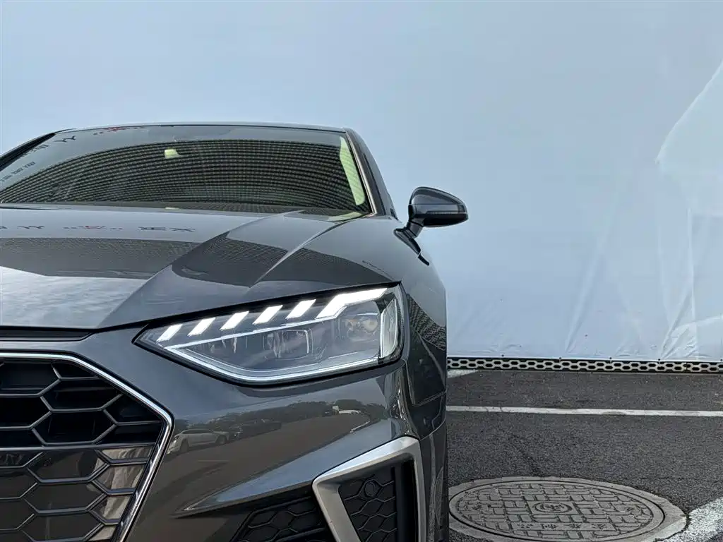 Audi A4 2021