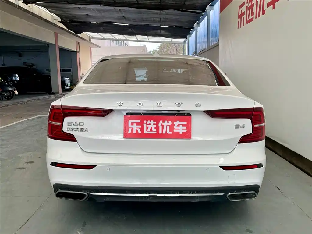 Volvo S60 2022