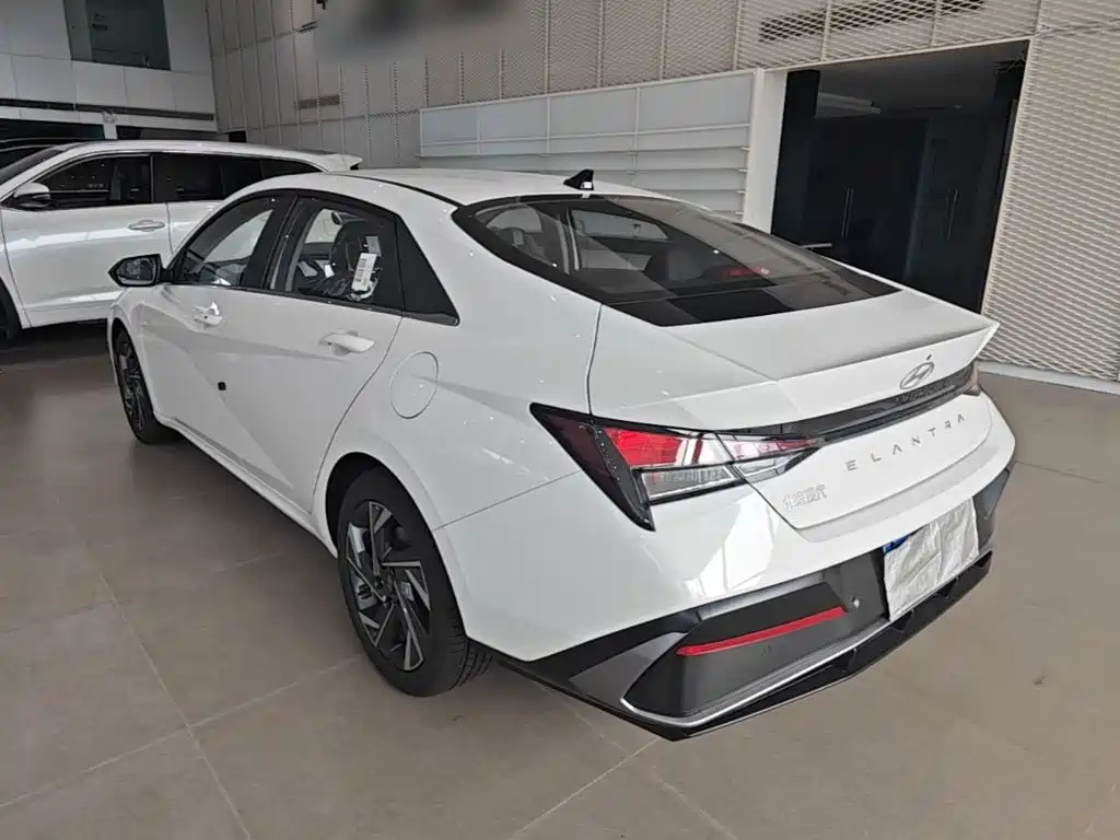 Hyundai Elantra 2026