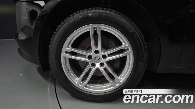 Porsche Macan 2021