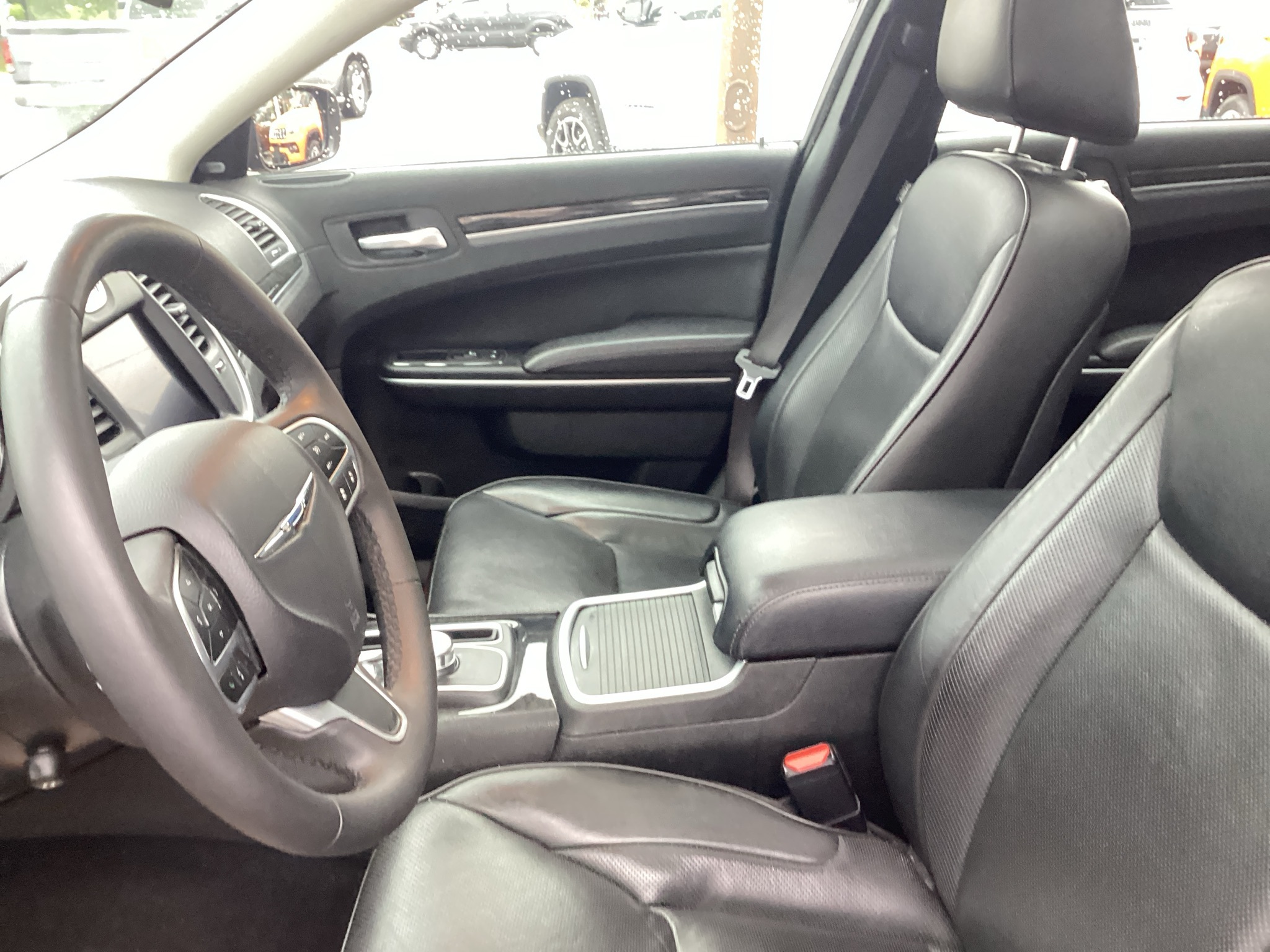 Chrysler 300 2023