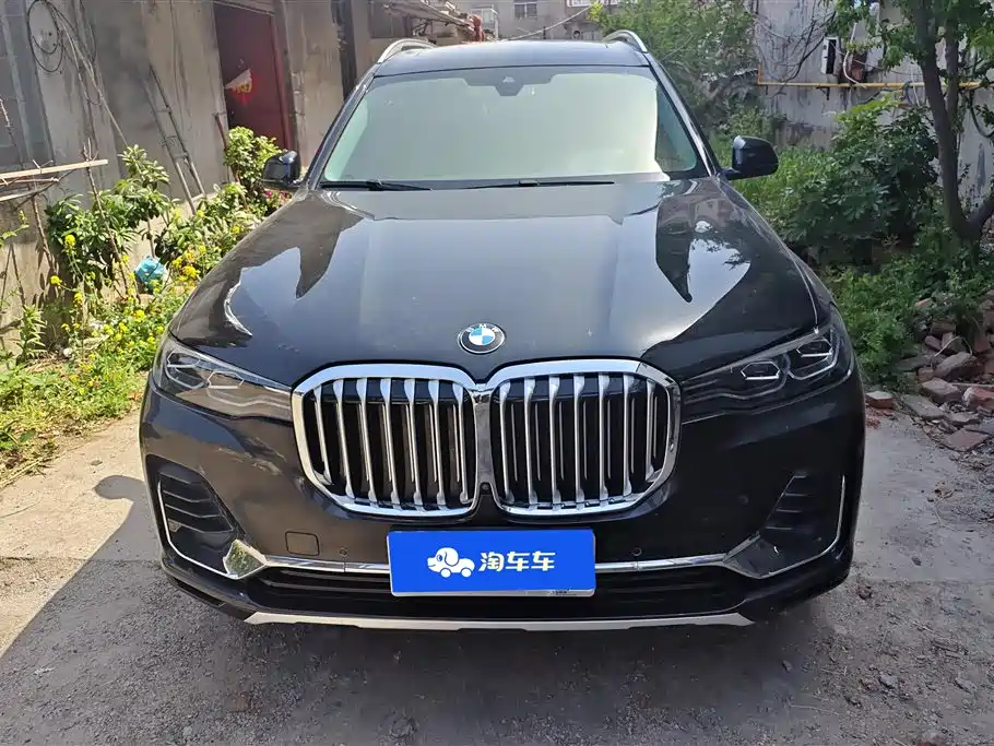 BMW X7 2021