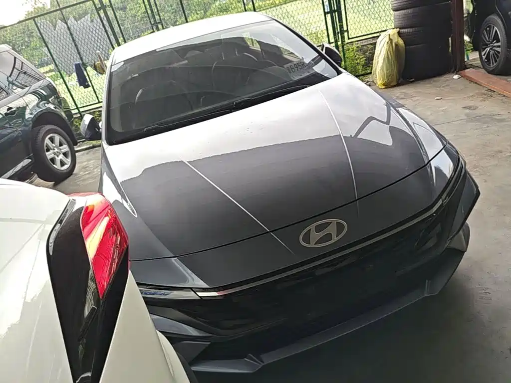 Hyundai Elantra 2024