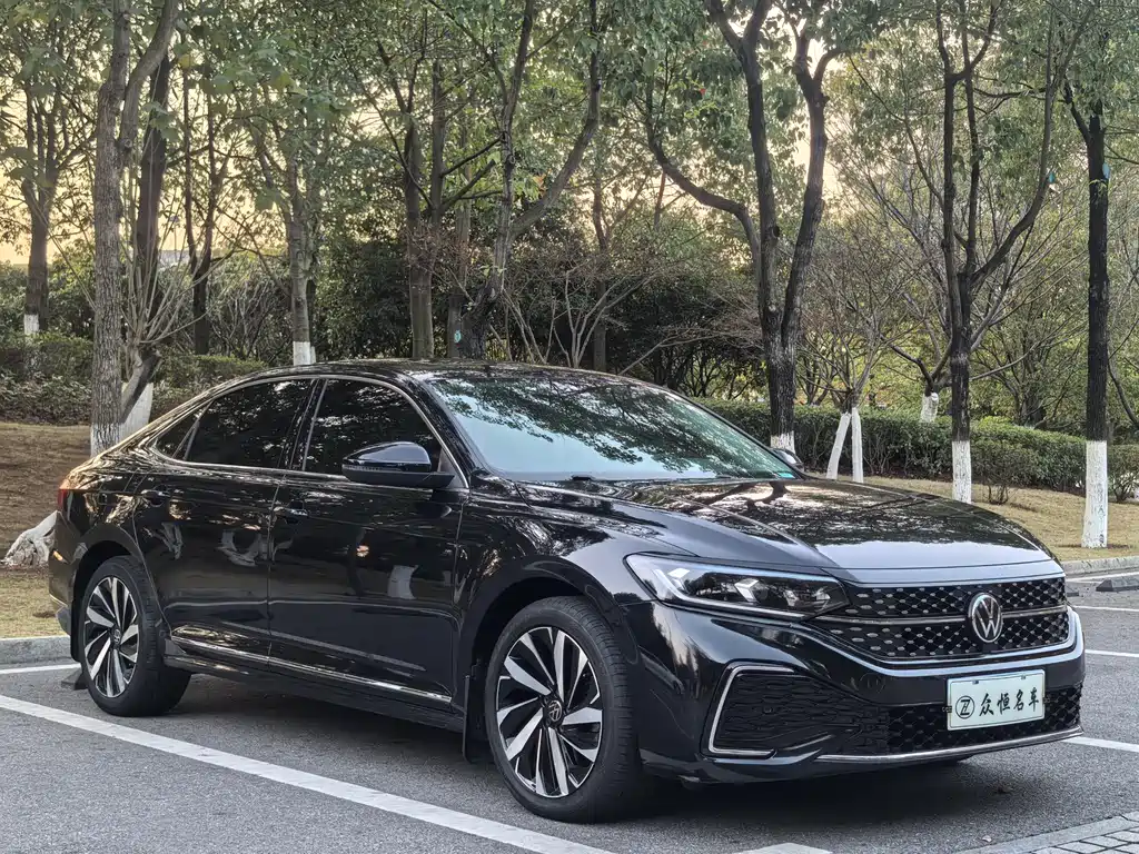Volkswagen Passat 2022