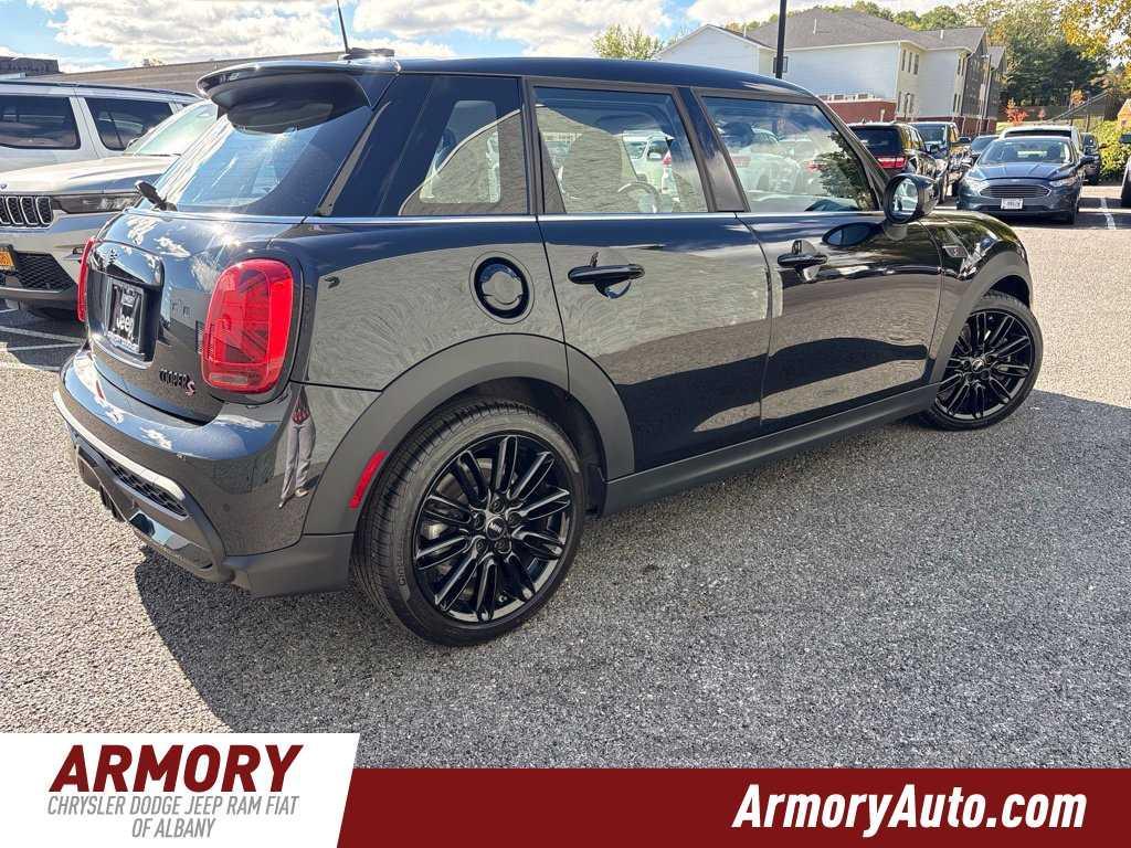 Mini Hardtop 2024