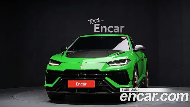 Lamborghini Urus 2024