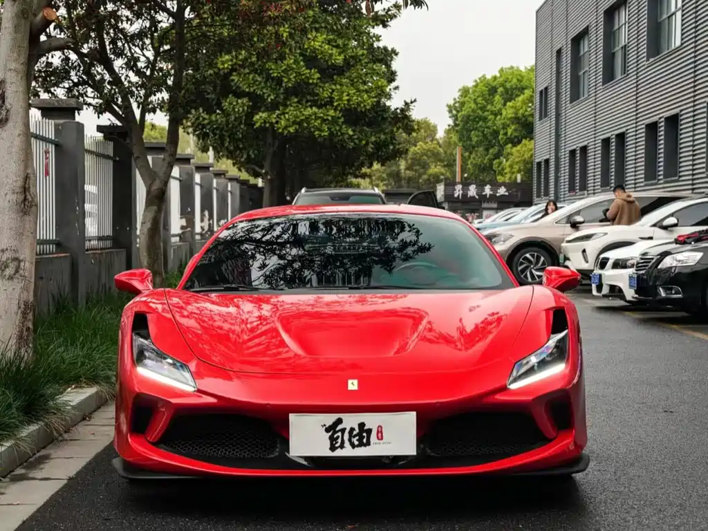 Ferrari F8 2021