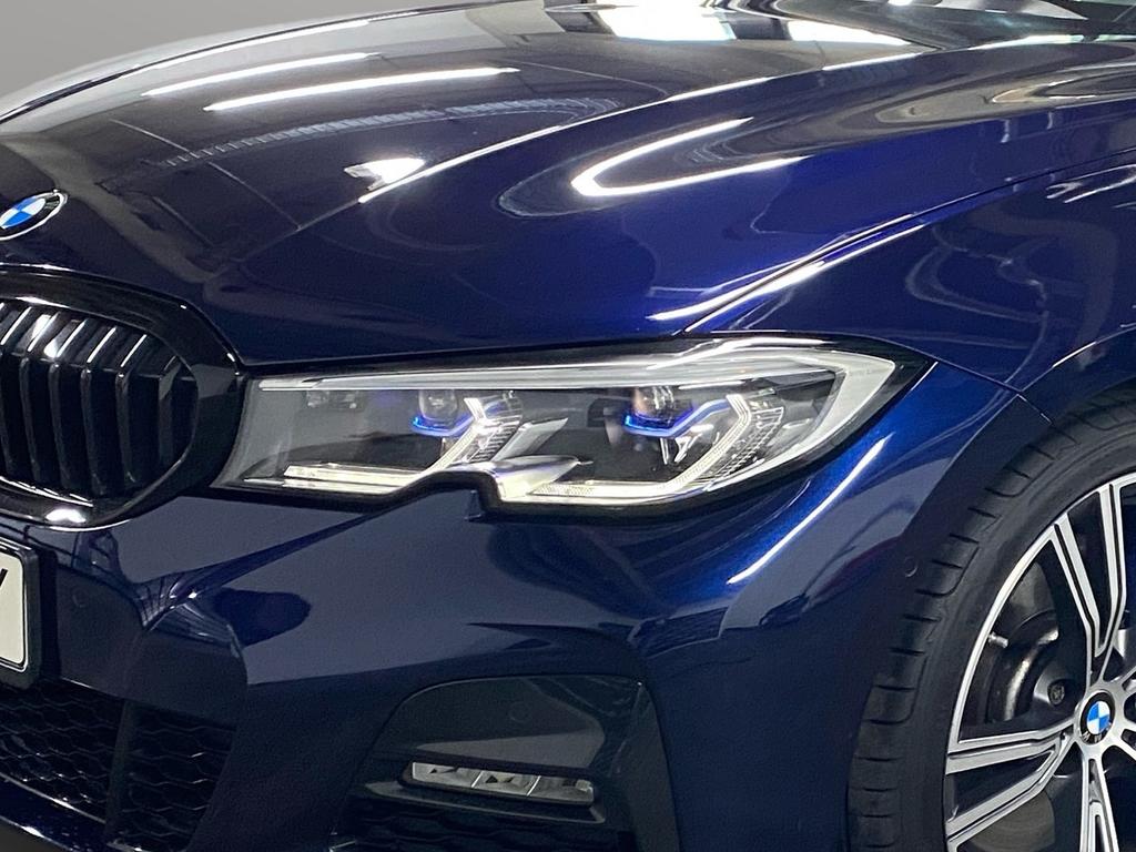BMW 330 2022