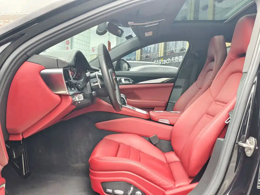 Porsche Panamera 2022