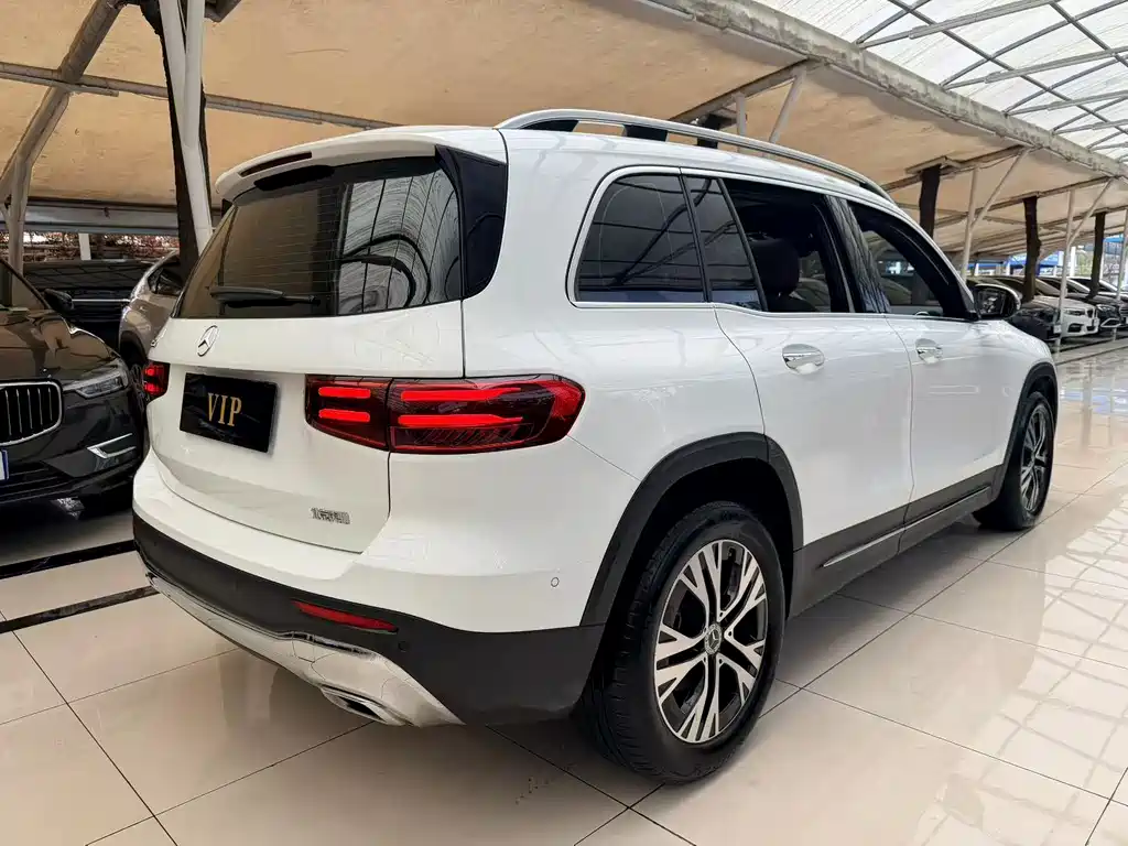 Mercedes-Benz GLB 2024