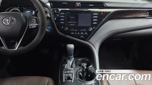 Toyota Camry 2021