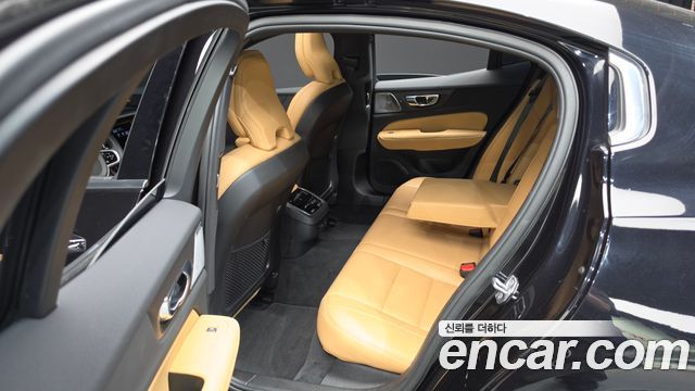 Volvo S60 2022
