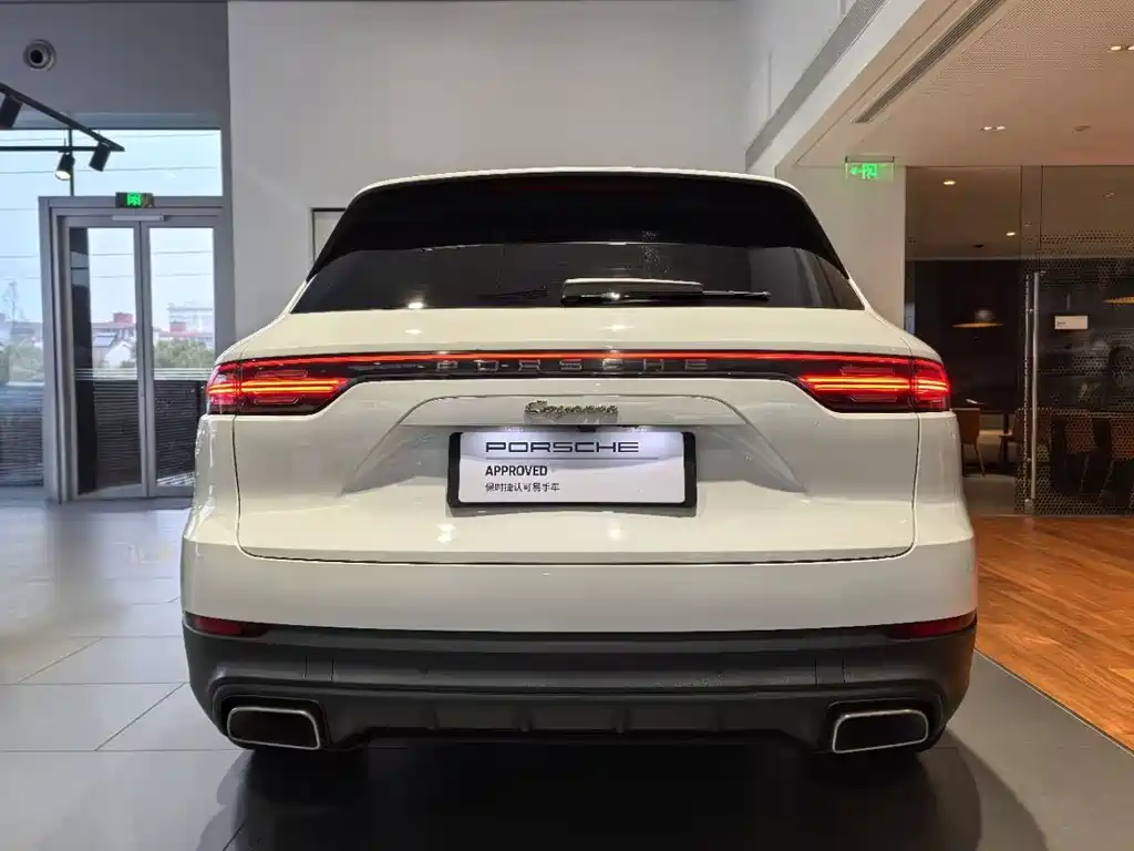 Porsche Cayenne 2021