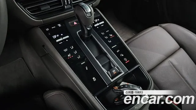 Porsche Macan 2024