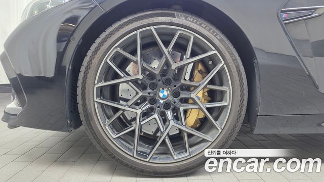 BMW M8 2021