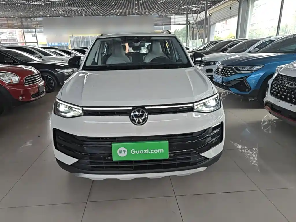 Volkswagen Tharu 2025