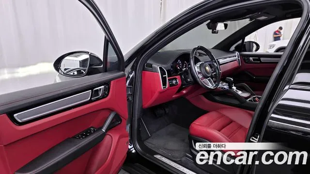 Porsche Cayenne 2022