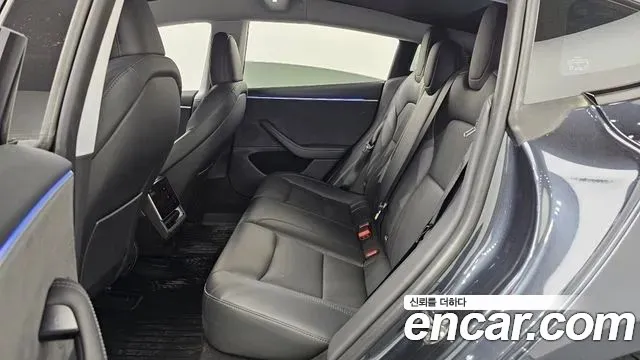Tesla Model 3 2024