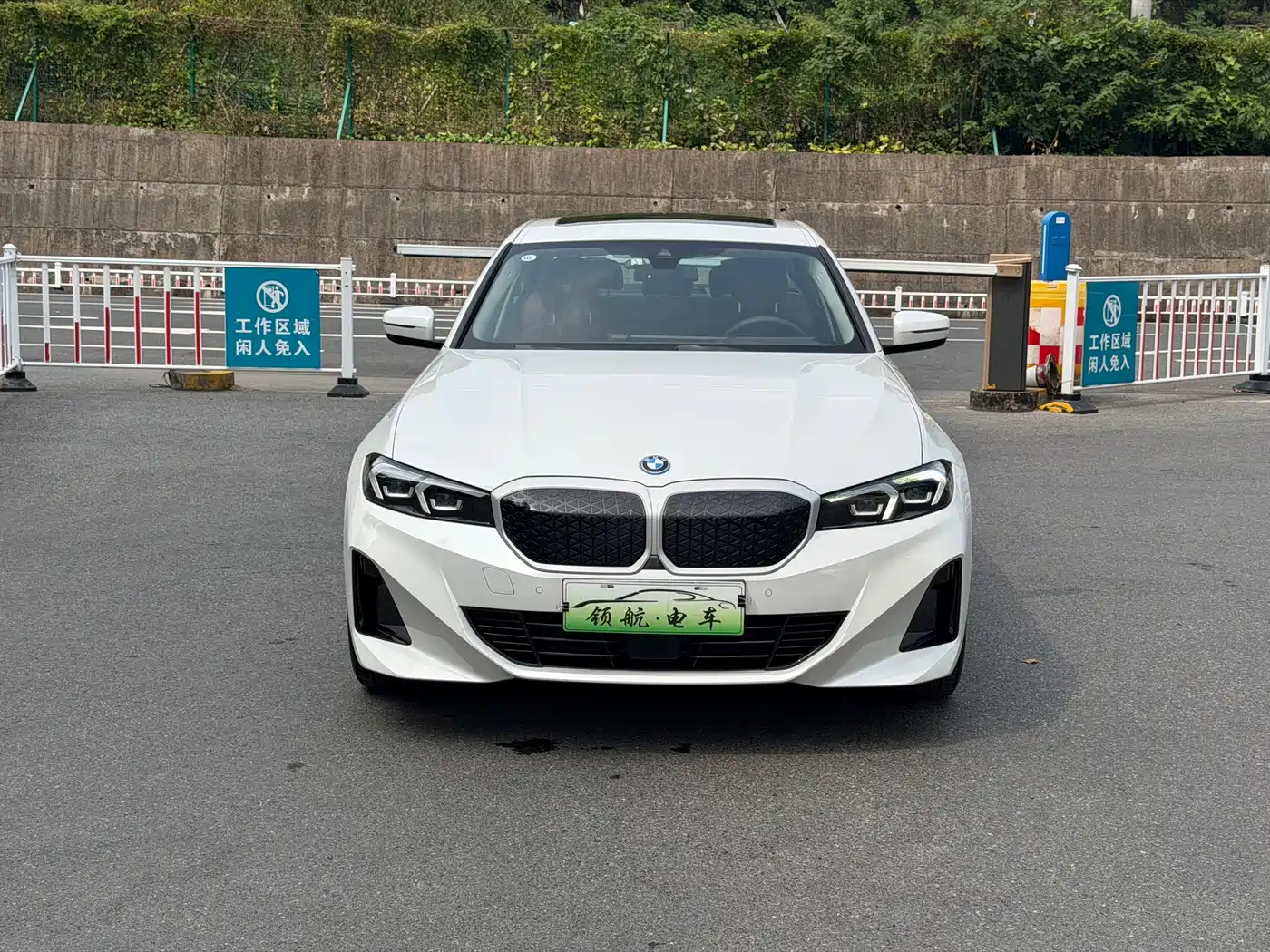 BMW i3 2025