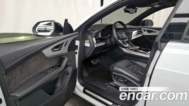 Audi Q8 2021