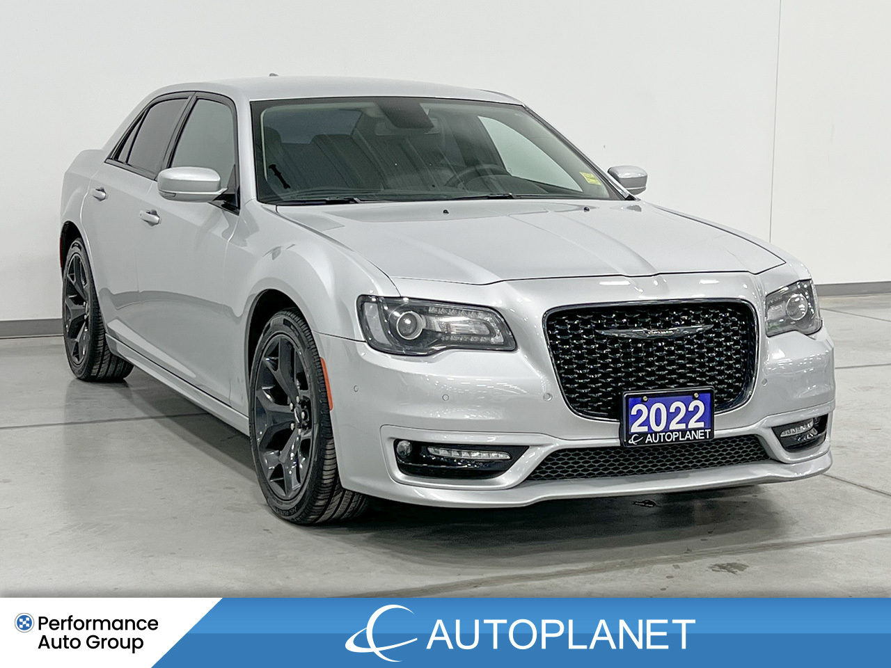 Chrysler 300 2022